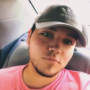 Meet your Posher, Travis